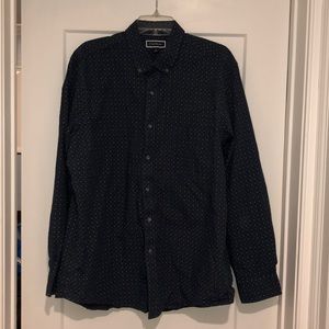 PRICE DROP- Men’s Long Sleeve Button Down